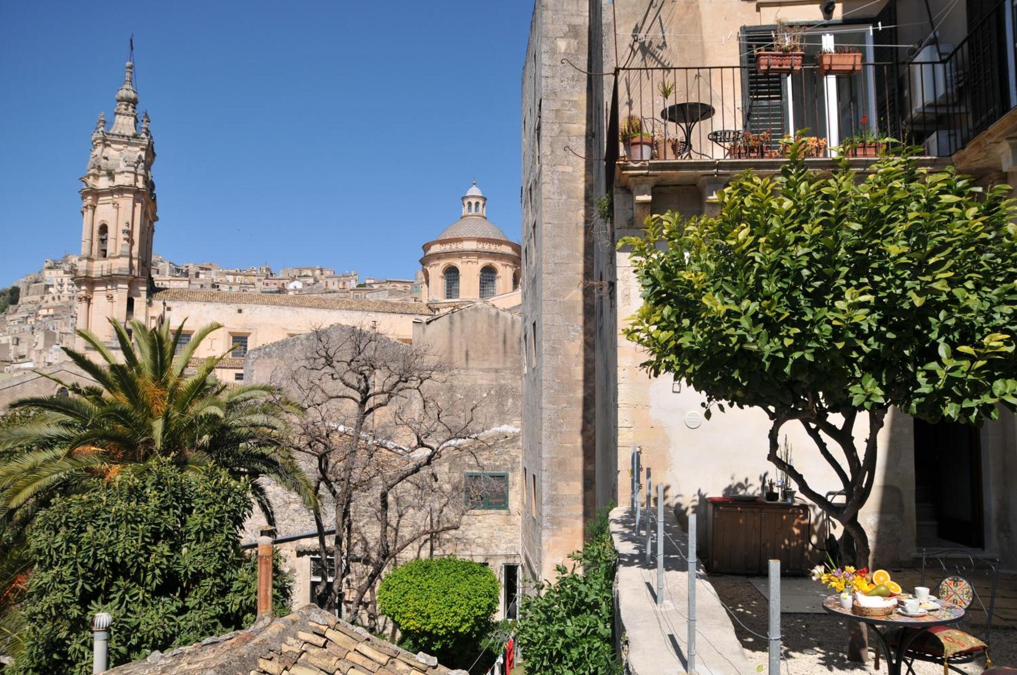Bed and Breakfast Casa Sipione Papa à Modica Extérieur photo
