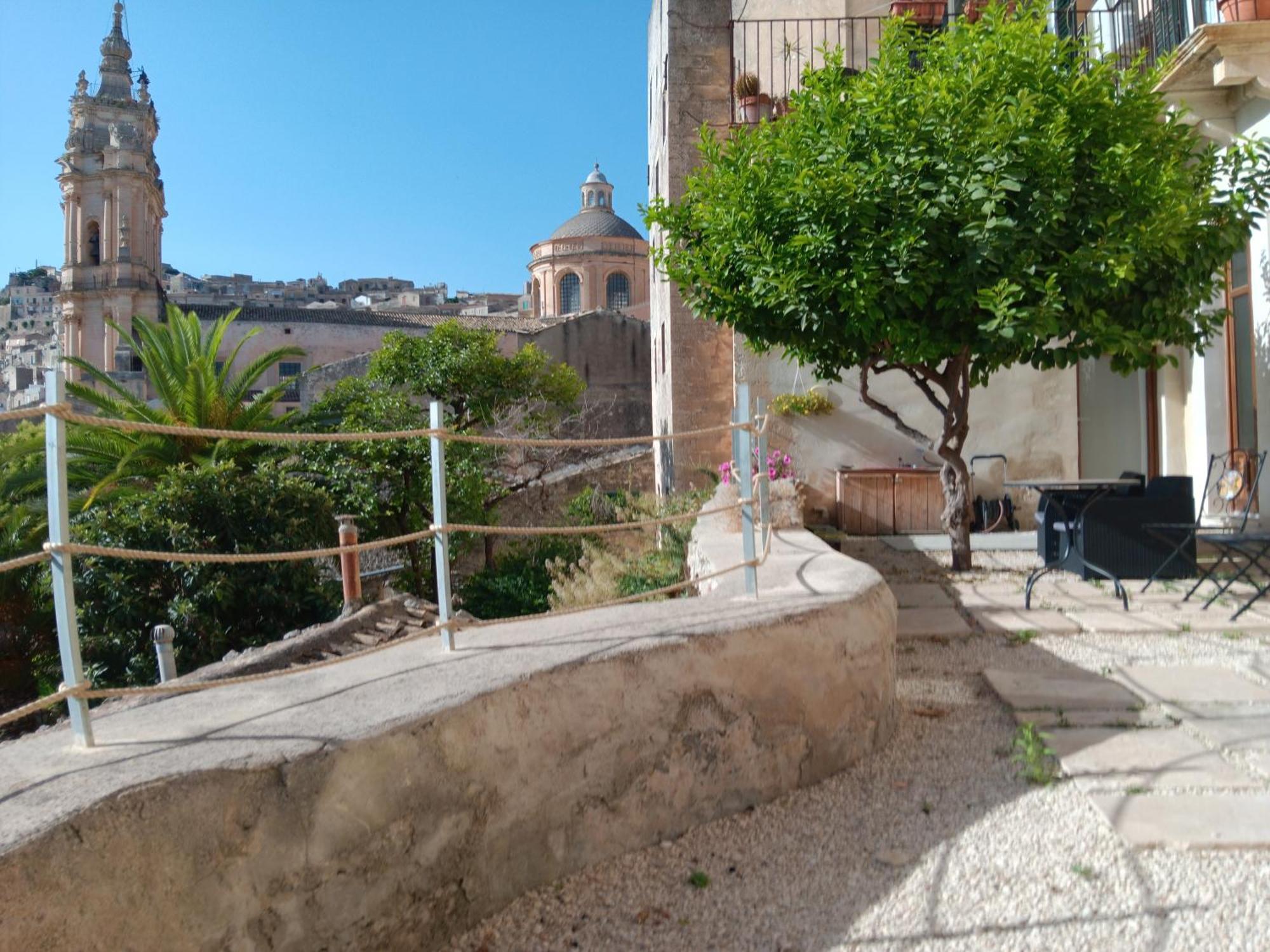Bed and Breakfast Casa Sipione Papa à Modica Extérieur photo